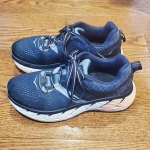 Women's size 8 Hoka Graviotta 2 Blue sneakers